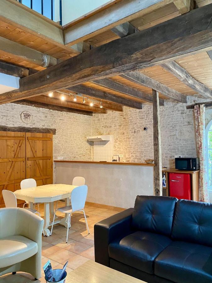Domaine De La Laigne - Spa Asnieres-la-Giraud Экстерьер фото